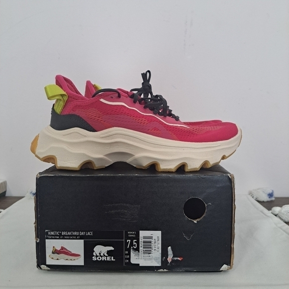 Sorel kinetic breakthru day lace  sneaker pink 7.5 NWT - Picture 2 of 8